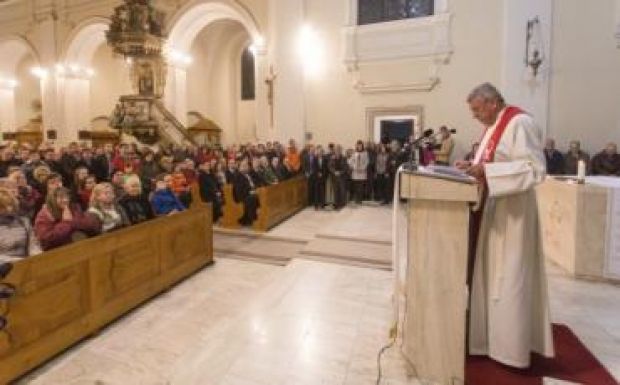 Szentmise a katolikus gimnáziumért és Tamási Zsoltért