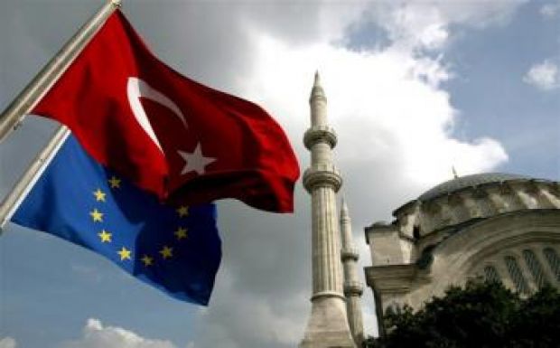 Népszavaztatna a török elnök az EU-csatlakozásról