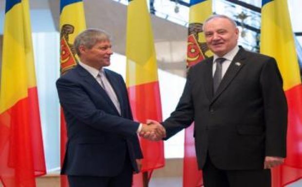 Moldovai állami kitüntetésben részesült Dacian Cioloş miniszterelnök