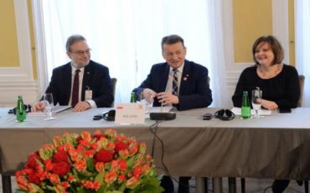 Menekültválság-kezelő központot hoztak létre a V4-ek