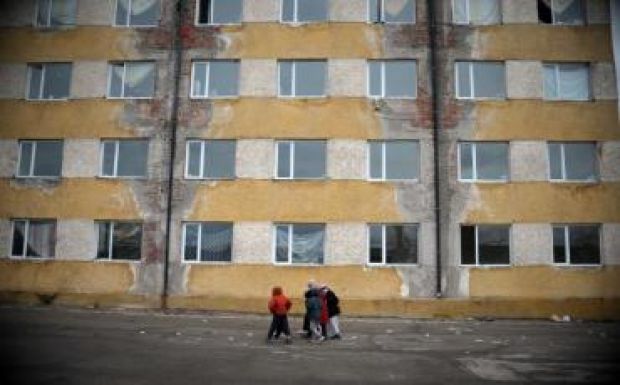 Kijárási tilalom Bulgária legnagyobb menekülttáborában