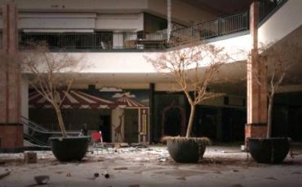 Így néz ki egy elhagyatott bevásárlóközpont