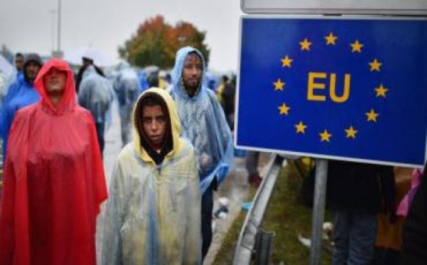 További támogatást hagytak jóvá a migrációs válság kezelésére EP-képviselők