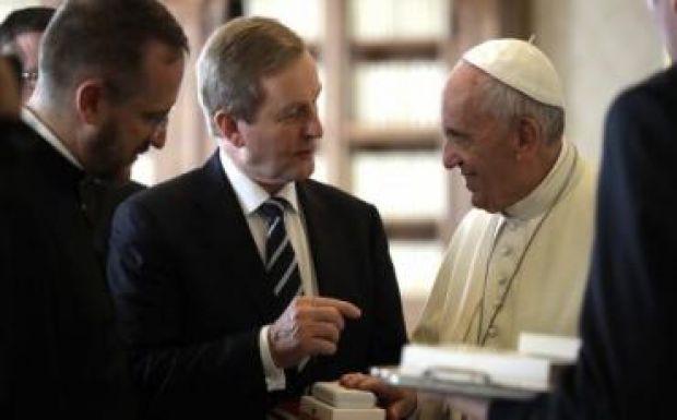 40 év után újra Írországba látogat a pápa