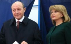 Moldova Köztársaság állampolgára lesz csütörtökön Traian Băsescu és a felesége