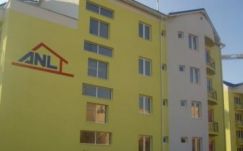 Kihirdették a törvényt: ifjú házasoknak építenek bérlakásokat 