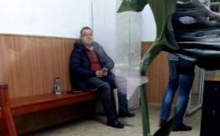 Befolyással való üzérkedés miatt vették őrizetbe az adóhatóság volt vezetőjét