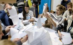 Csak a szavazatszámlálást fogják kamerákkal figyelni