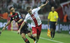 Vb-selejtező: kidőlt a sorból a lengyelek hátvédje 