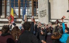 Olvasni jó!  - megnyílt a 22. Marosvásárhelyi Könyvvásár