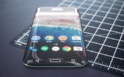 Keret nélküli, hajlított kijelzőt kaphatnak a Galaxy S8-ak