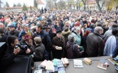 „Ne hagyjuk az iskolát!” – több ezer magyar ember tüntetett Marosvásárhelyen