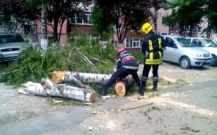 Nem csak Székelyföldön tombol a hóvihar, a fővárosban balkonok szakadtak le