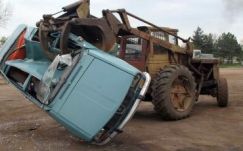 Több ezer értékjeggyel egészítik ki ismét a roncsautóprogramot