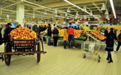 Büntetne Brüsszel: enyhül a szupermarket-törvény?