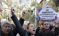 Visszavonja a török kormány a kiskorú lányok házasságára vonatkozó törvényjavaslatát