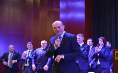 Băsescuék vissza akarják állítani a 2011-es oktatási törvényt