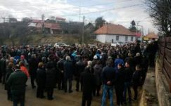 Vissza nem kapott földjeik miatt tiltakoztak az erdőfelekiek