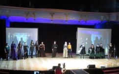 A gótikából ihletődött divattervezők mutatták be alkotásaikat Marosvásárhelyen