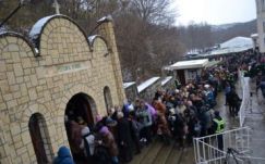 Megkezdődött a minivakáció, az ortodoxok a kereszténység felvételét ünneplik