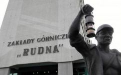 Beomlott egy bánya a földrengéstől Lengyelországban