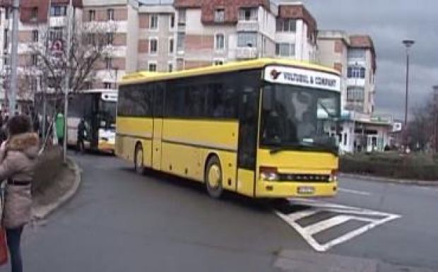 Nem vicc: rozoga buszokkal szállítják munkába a Dacia alkalmazottjait