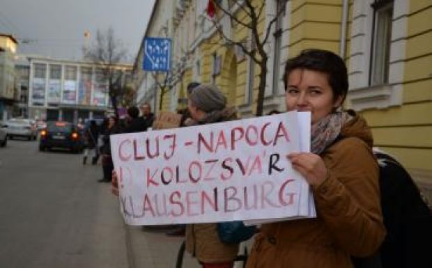 Folytatódik a kolozsvári táblaper