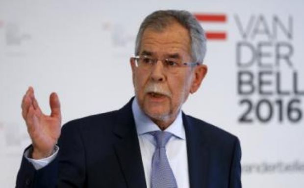 Osztrák államfőválasztás: a Zöldek által támogatott jelölt vezet