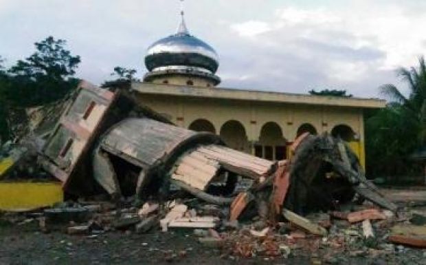 Földrengés Indonéziában, legkevesebb húsz halott