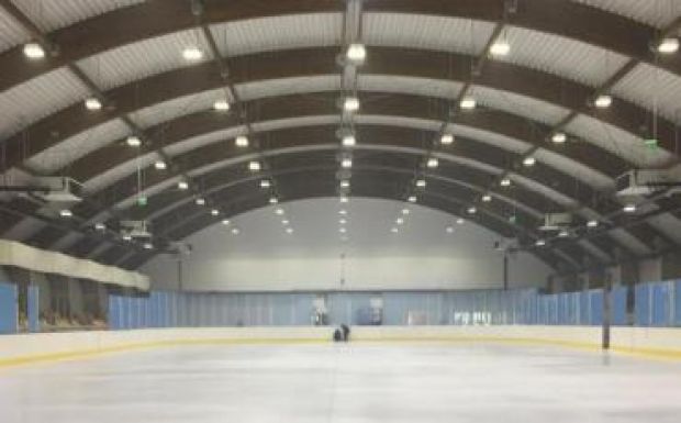 Rekordsebességgel épült fel Ion Țiriac jégpályája 