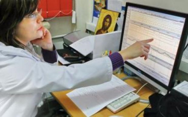 Elektronikus kórlap: miért húzta meg a vészharangot az ombudsman?