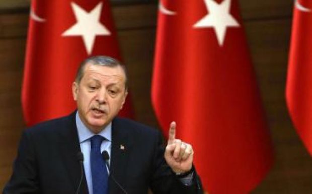 Alkotmánymódosító javaslatot nyújtott be a kormányzó párt Törökországban