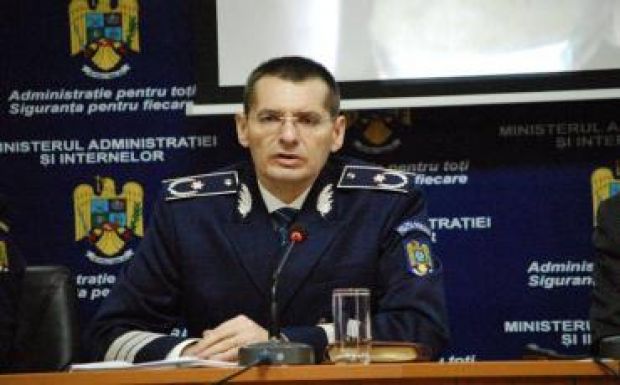 Búcsúzhat a doktori címétől a volt belügyminiszter