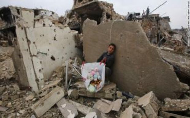 Folytatódik Aleppó evakuálása