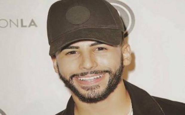 Arabul beszélt egy vlogger, leszállították a repülőgépről