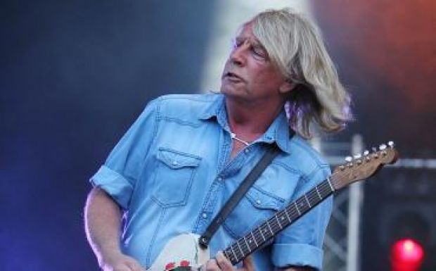 Döbbenettel fogadta Rick Parfitt halálát a rockvilág
