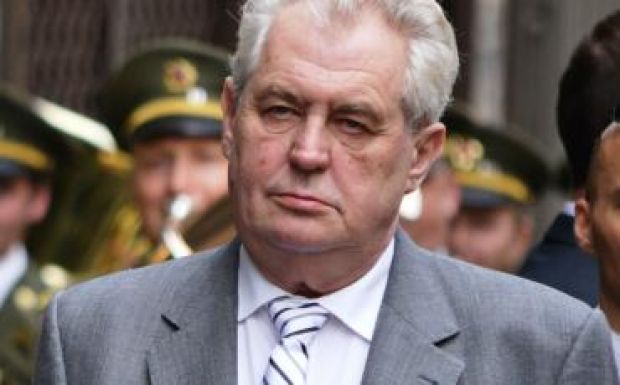 Elutasította a menekültek önkéntes befogadását a cseh államfő