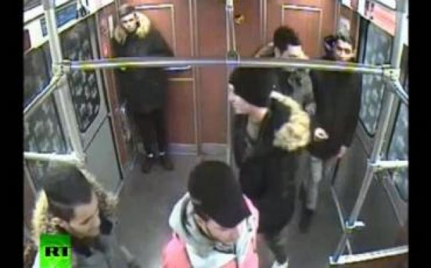 Menedékkérő fiatalok gyújtottak fel egy berlini hajléktalant