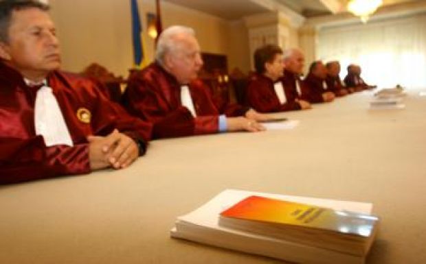 Puskás Bálint: az alkotmánybíróságon Dragneáék felé billenne el a mérleg nyelve