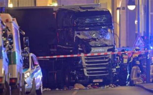 Berlini merénylet: őrizetbe vették a merénylő egyik feltételezett társát