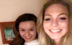 Szőcs Renáta a várandós Dancs Annamarival szelfizett