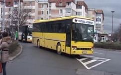 Nem vicc: rozoga buszokkal szállítják munkába a Dacia alkalmazottjait