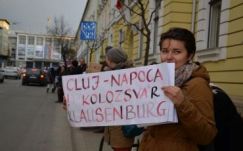 Folytatódik a kolozsvári táblaper 