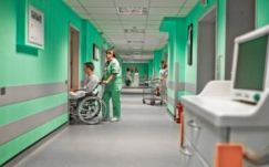 Közvitára bocsátották a kórházigazgatói versenyvizsgákat szabályozó rendelet tervezetét