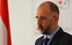 Kelemen Hunor a kulturális miniszter lemondását követeli Csíksomlyó miatt