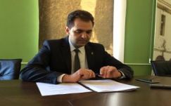 Elhamarkodottan zárolták Antal Árpád számláit