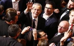 Hivatalos: Alexander Van der Bellen nyerte az osztrák államfőválasztást