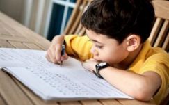 Megszületett a rendelet: tilos a házi feladat büntetésként való alkalmazása