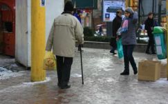 Hat személy került kórházba egyetlen nap alatt, miután elestek a jeges járdákon