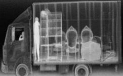 Röntgengépeket vesznek a határra menekültek kiszúrása céljából